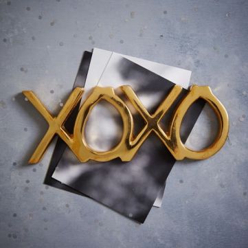 st-jude-brass-word-object-xoxo-c